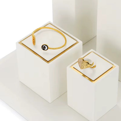 Jewellery Showcase Set