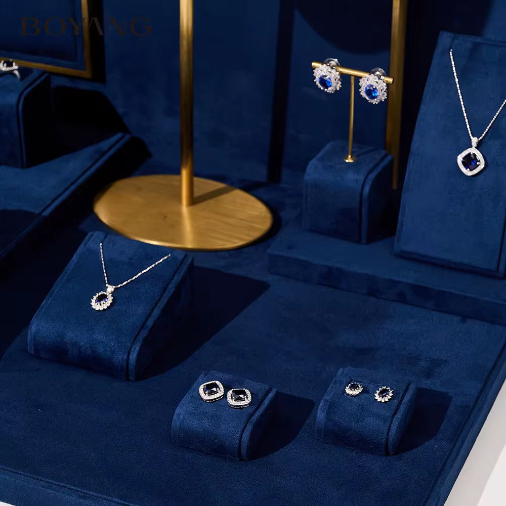 Jewelry Window Display Set TX1252