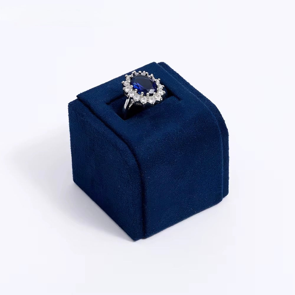 Jewelry Window Display Set TX1252